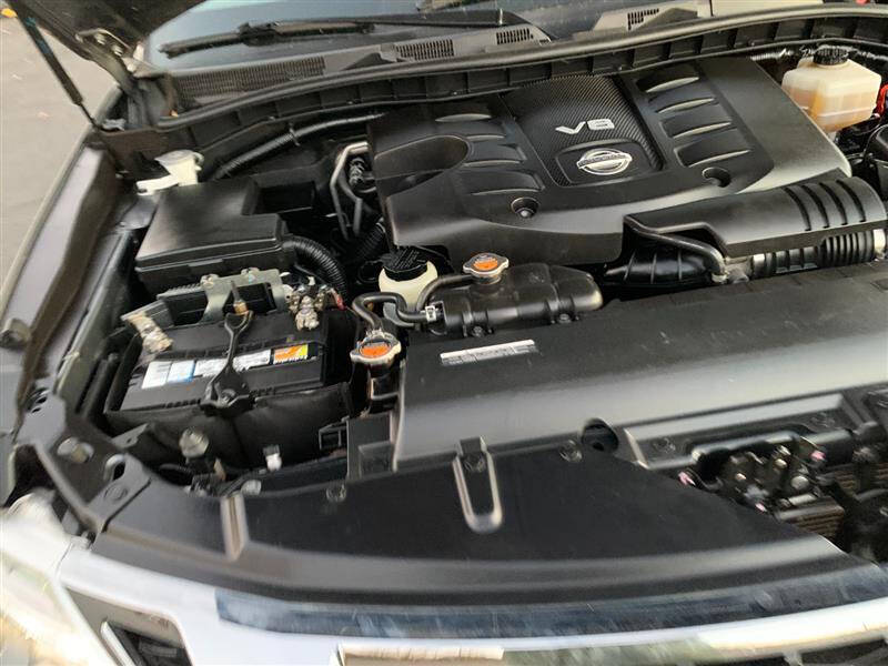 2017 Nissan Armada SV