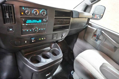 2017 GMC Savana LS 3500