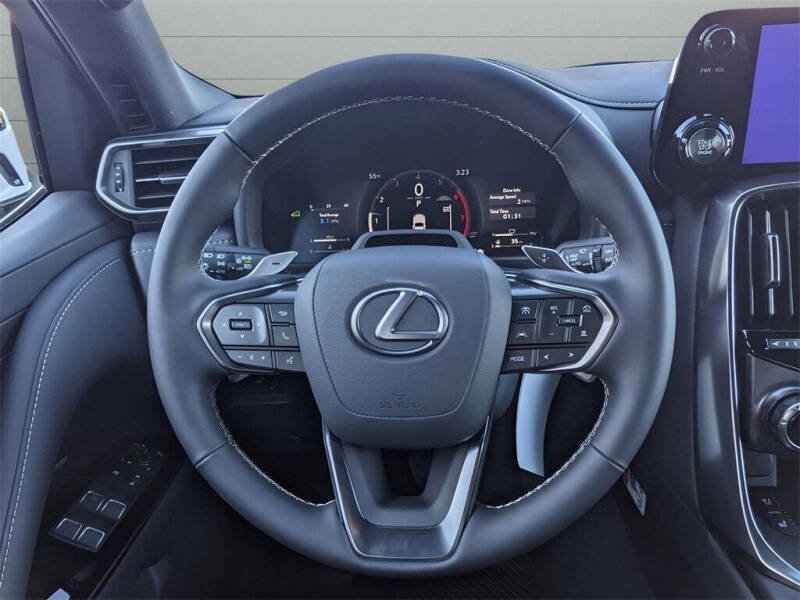 2025 Lexus LX 600 Premium