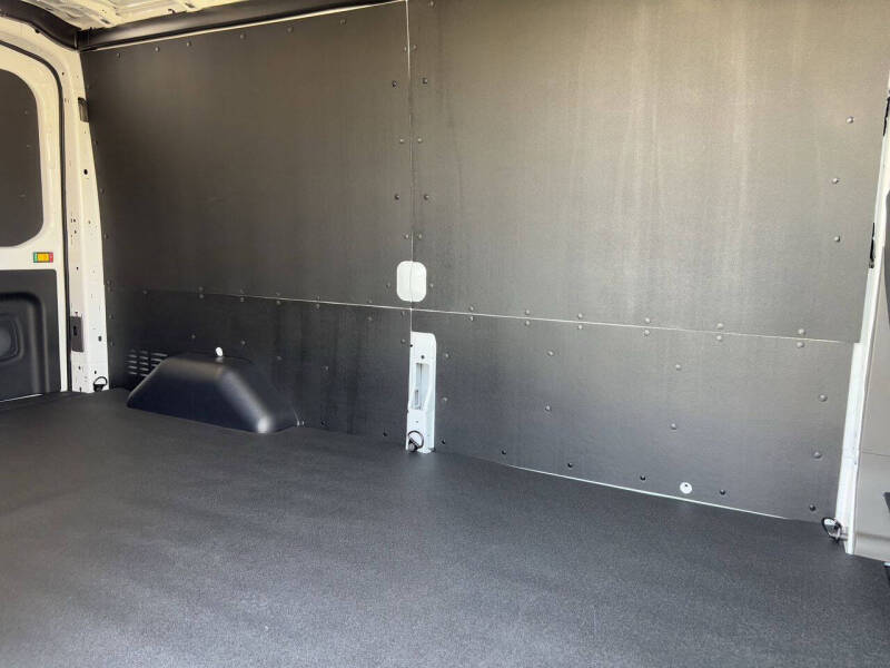 2025 Ford Transit 250