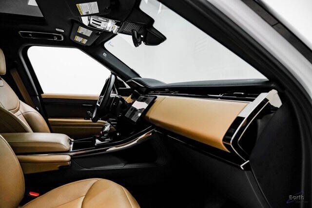 2024 Land Rover Range Rover Sport P360 SE