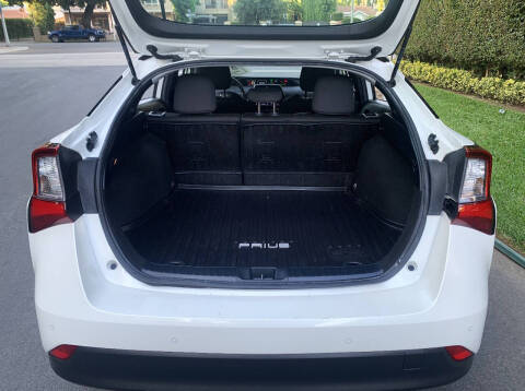 2020 Toyota Prius LE