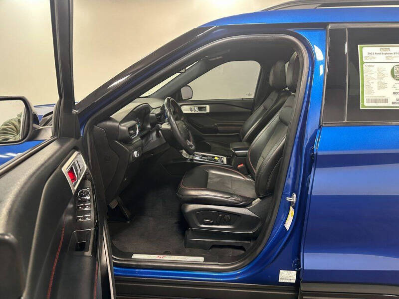 2022 Ford Explorer ST-Line