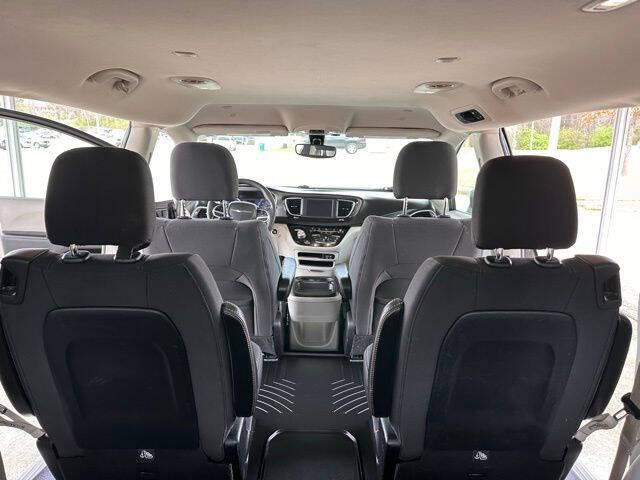 2020 Chrysler Pacifica Touring