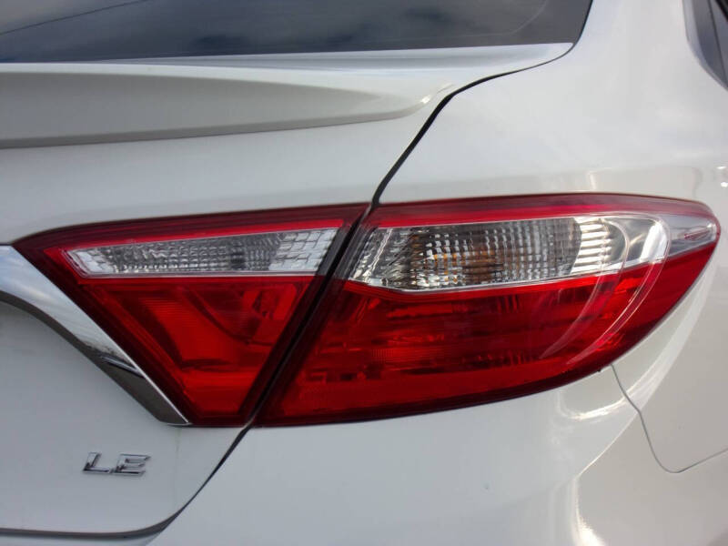 2017 Toyota Camry LE