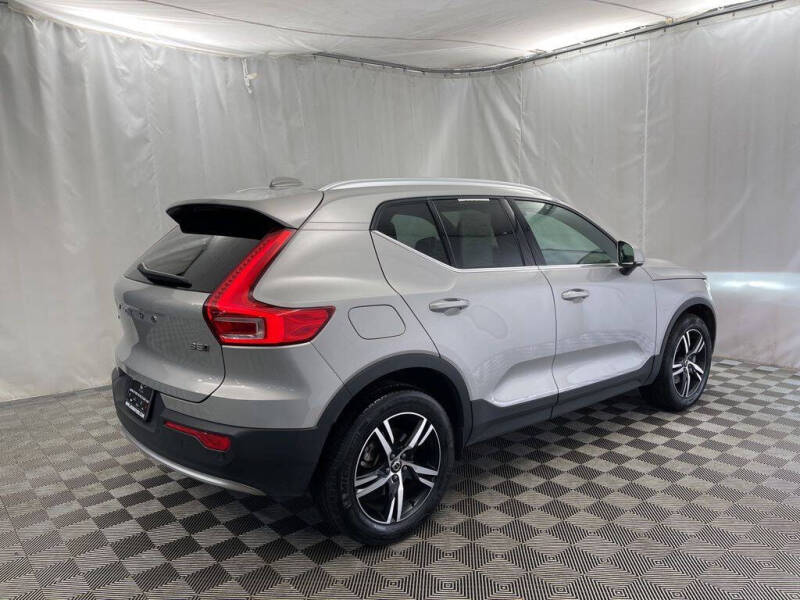 2024 Volvo XC40