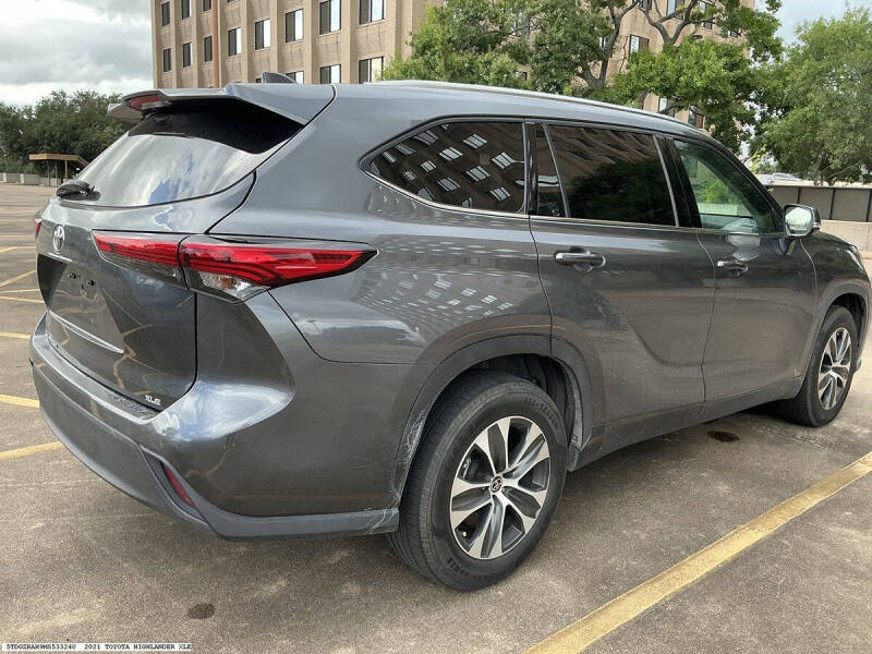 2021 Toyota Highlander XLE