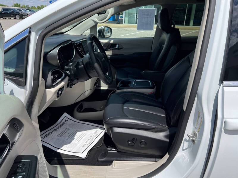 2023 Chrysler Pacifica Touring L