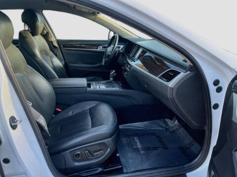 2015 Hyundai Genesis