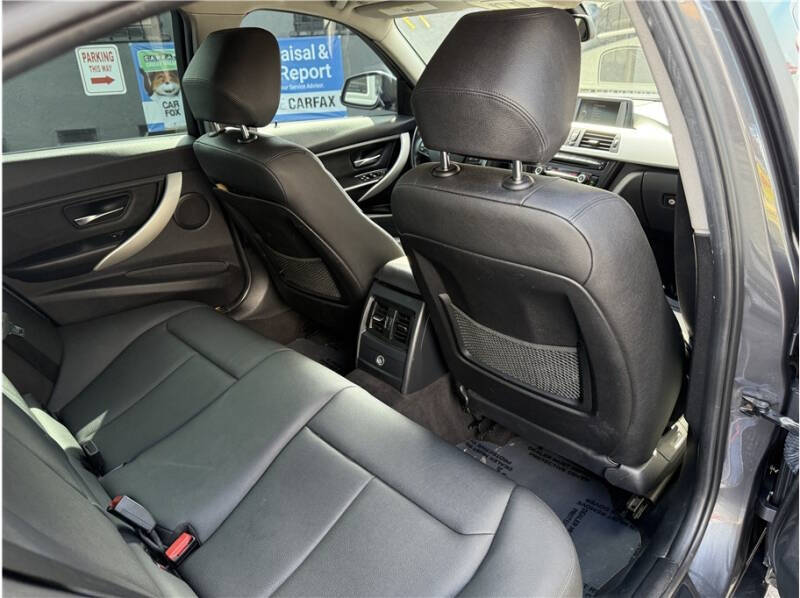 2013 BMW 3 Series 328i