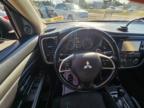 2014 Mitsubishi Outlander SE