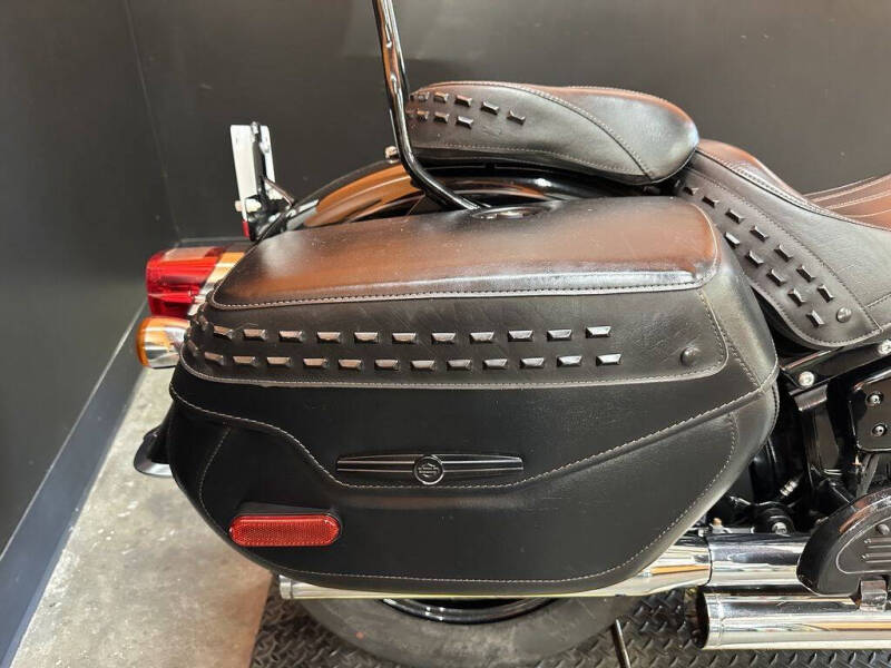2018 Harley-Davidson FLHC - Softail Heritage