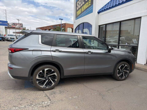 2023 Mitsubishi Outlander SE