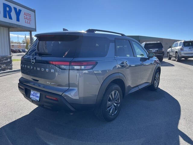 2024 Nissan Pathfinder SV