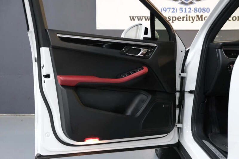 2017 Porsche Macan S