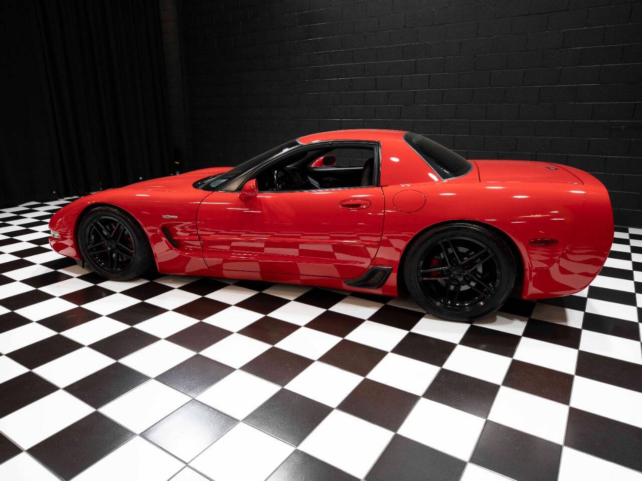 2004 Chevrolet Corvette 27