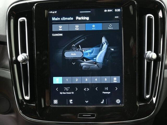 2025 Volvo EX40 Twin Core