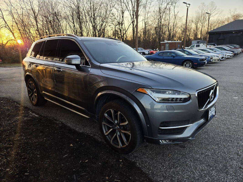 2016 Volvo XC90 T6 Momentum