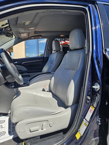 2016 Toyota Highlander Limited Platinum