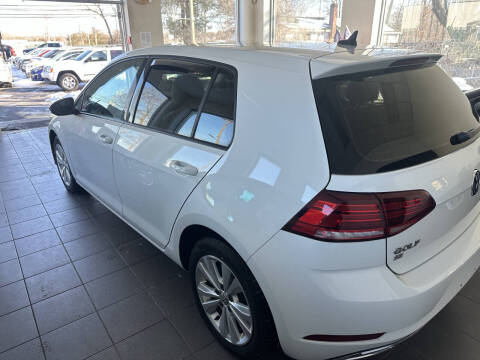 2018 Volkswagen Golf TSI SE