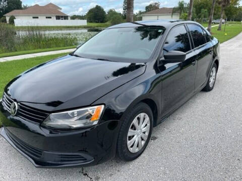 2014 Volkswagen Jetta for sale at CLEAR SKY AUTO GROUP LLC in Land O Lakes FL