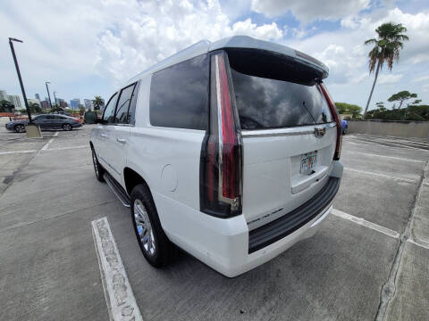 2017 Cadillac Escalade Standard