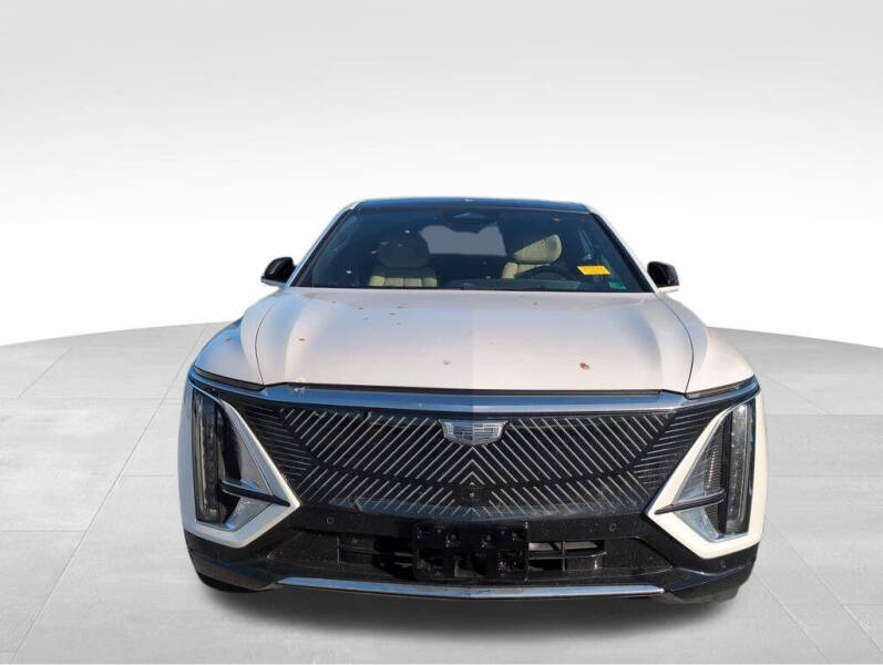 2024 Cadillac LYRIQ Luxury 3