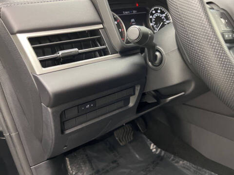 2025 Mitsubishi Outlander ES