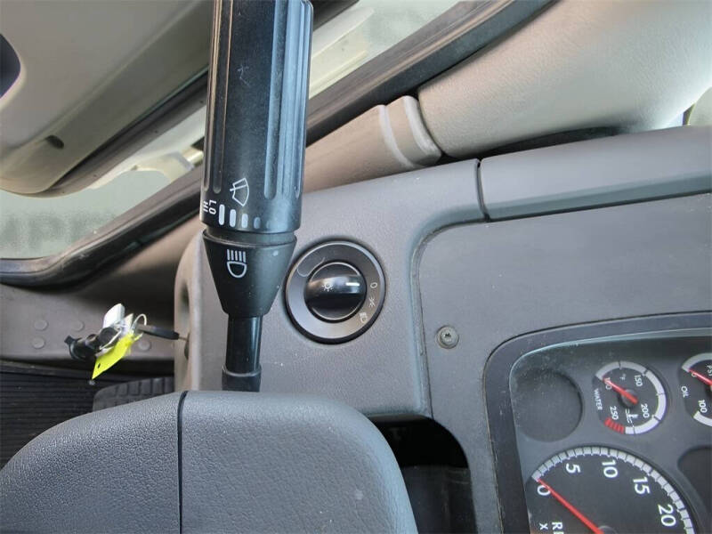 2014 Freightliner Cascadia