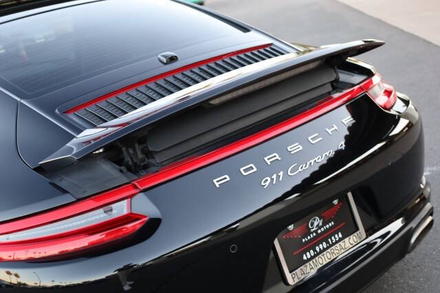 2017 Porsche 911 Carrera 4