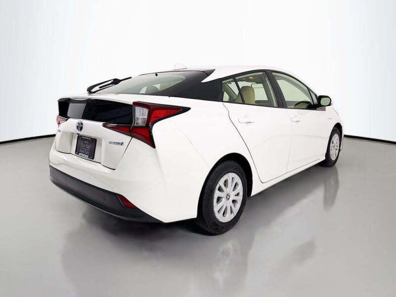 2020 Toyota Prius LE