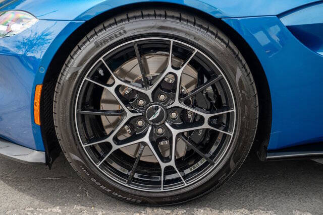 2022 Aston Martin Vantage 4