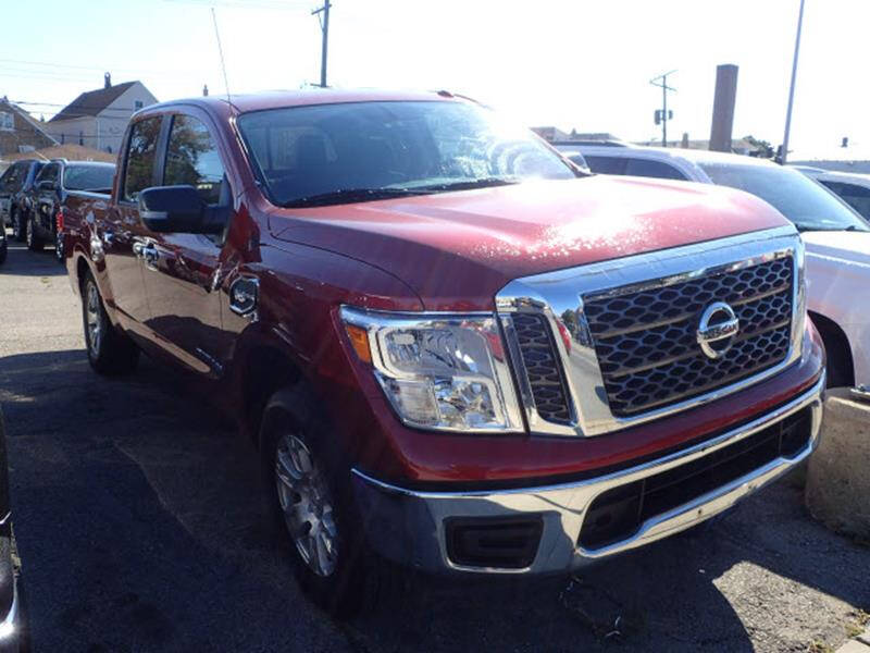 2017 Nissan Titan SV