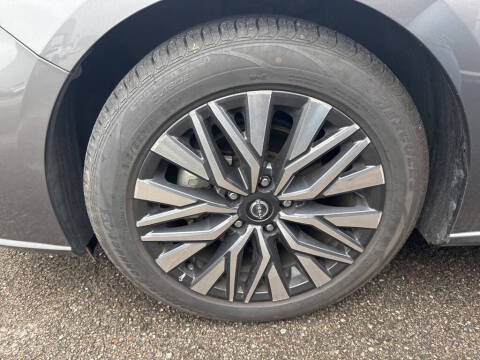 2024 Nissan Altima 2.5 SV