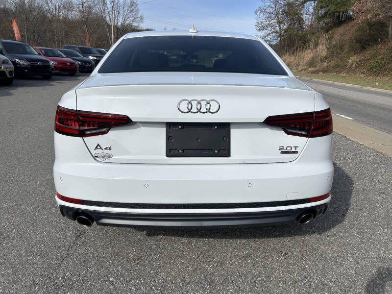 2018 Audi A4 2.0T quattro Premium Plus