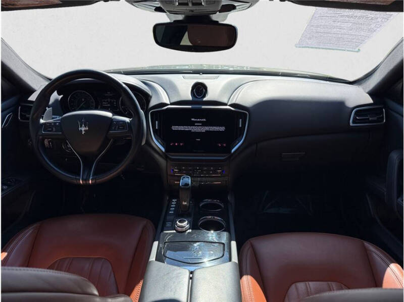 2023 Maserati Ghibli Modena