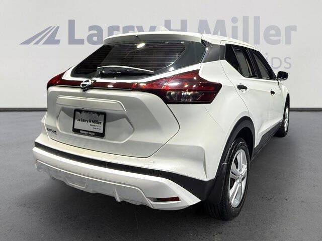 2025 Nissan Kicks Play S
