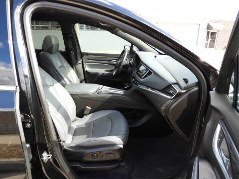 2022 Buick Enclave Essence