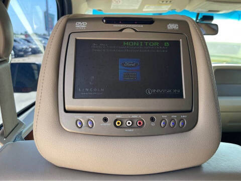 2011 Lincoln Navigator L