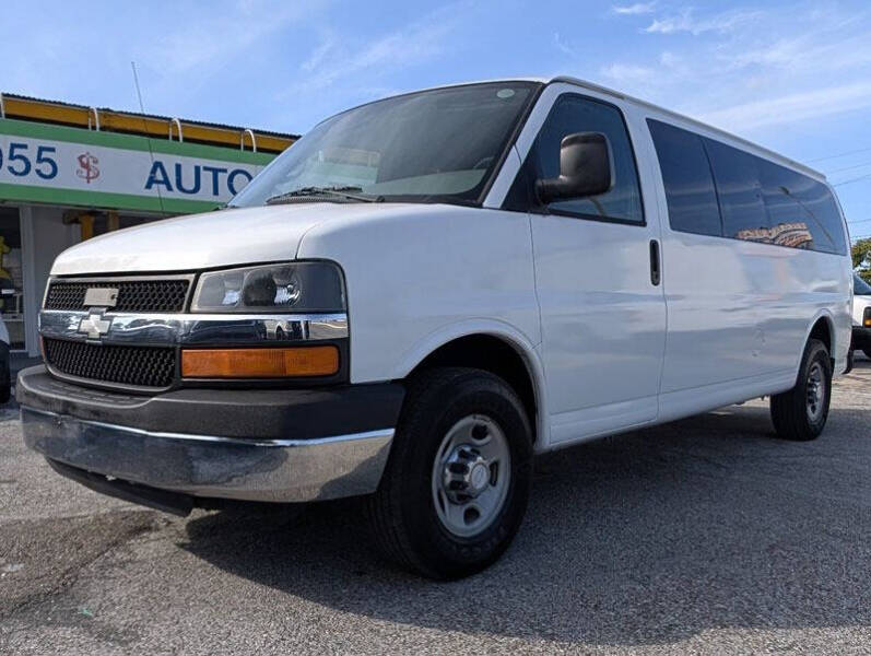 2007 Chevrolet Express Base's photo