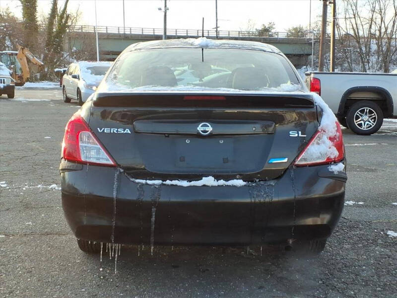 2014 Nissan Versa 1.6 SL