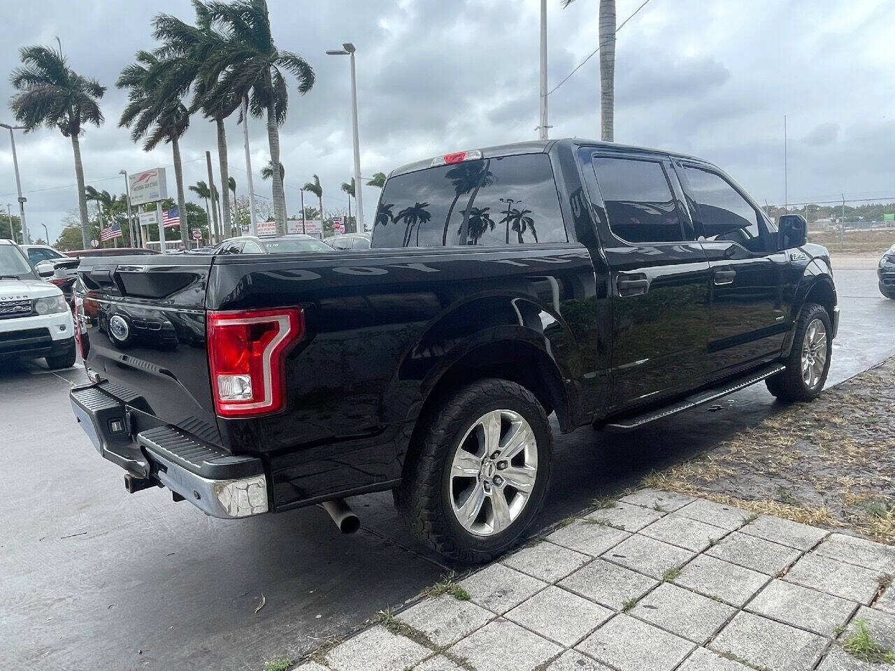 2017 Ford F-150  - $21,900