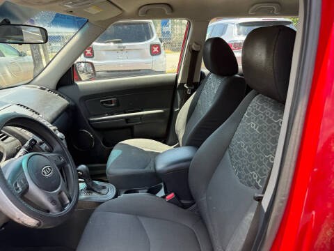 2011 Kia Soul +