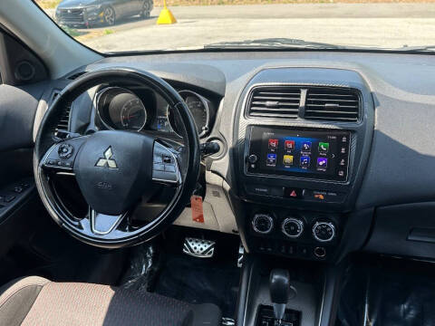 2019 Mitsubishi Outlander Sport LE