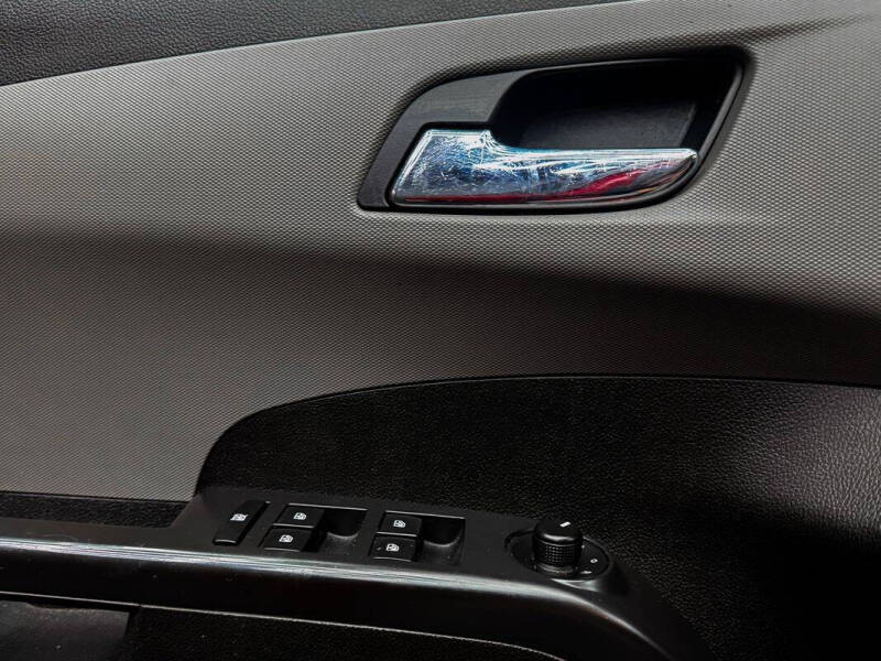 2013 Chevrolet Sonic LT Auto