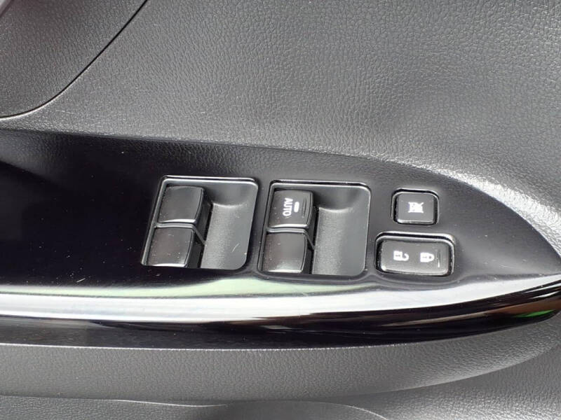 2024 Mitsubishi Eclipse Cross LE