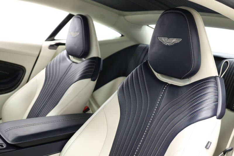 2019 Aston Martin DB11 V8