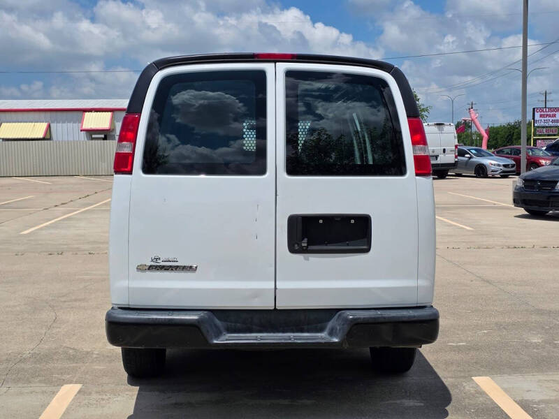 2019 Chevrolet Express 2500