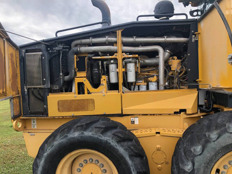 2011 John Deere 670 GP MOTOR GRADER
