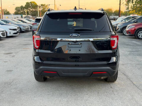 2018 Ford Explorer